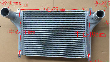 Pression standard de peinture de résistance thermique de refroidisseur intermédiaire de refroidissement de Hino J08