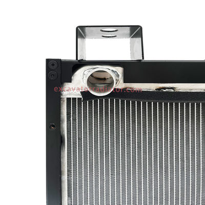 1301-00368 Radiateur de bus Yutong Matériau en aluminium Couleur argentée