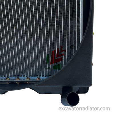 Weichai K4100 38 Corner droit DF Machines d'ingénierie lourdes Radiateur Corne d'aluminium Pièces automobiles