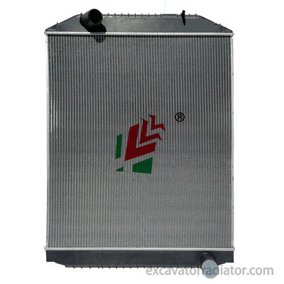Accessoires de radiateur de camion pour le système de refroidissement en aluminium Hino R415 réservoir d'eau de camion