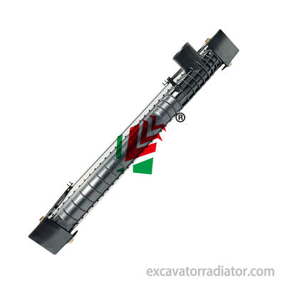 Hino K13 Accessoires de radiateur de camion Fabricant refroidissement du réservoir d'eau Assemblage en aluminium Système de refroidissement du moteur du réservoir d'eau