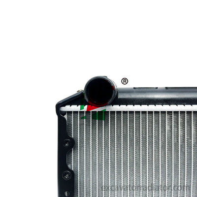 Radiateur de camion pour Isuzu Kaiyun radiateur système de refroidissement du moteur à réservoir d'eau haute performance