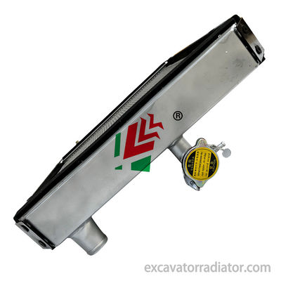 Réglage du refroidisseur du radiateur de bus Jianghuai JAC1024 Système de refroidissement du moteur du véhicule de tourisme en aluminium Réservoir d'eau Couleur argentée
