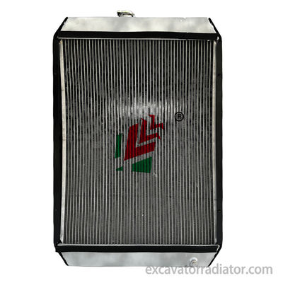 Réglage du refroidisseur du radiateur de bus Jianghuai JAC1024 Système de refroidissement du moteur du véhicule de tourisme en aluminium Réservoir d'eau Couleur argentée